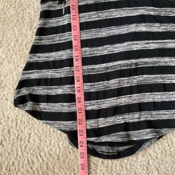 No Boundaries Black and Gray Smocked Sleeveless Tank Top - Picture 5 of 12